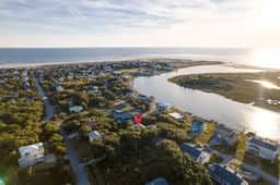 Point Oasis~Beach Access~Perfect for Families - Image 3