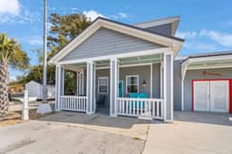 Sportsman Cove | Outdoorsman Home~MHC~2BD-Sleeps 5 - Image 2