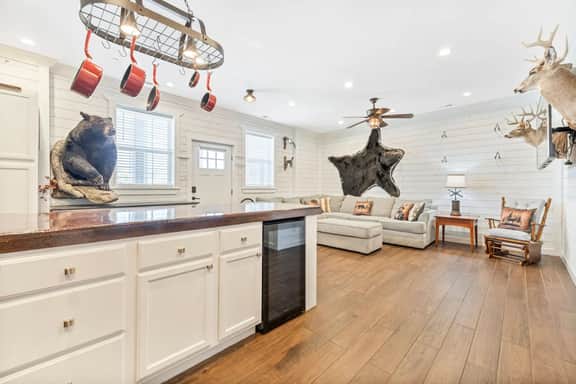 Sportsman Cove | Outdoorsman Home~MHC~2BD-Sleeps 5 - Image 4
